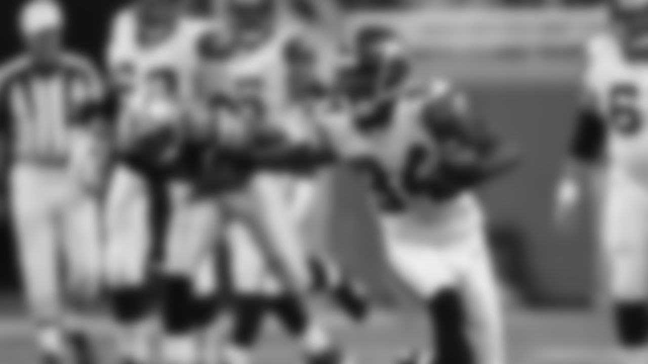 WR Bobby Engram 2001-2008