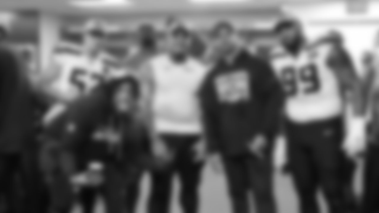 The Seahawks celebrated the win vs. the 49ers at Levi's Stadium in Week 18.