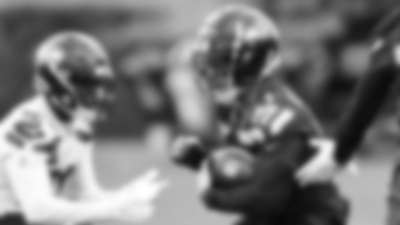 Running back Donovan Kaufman (21) practiced on day two of rookie minicamp on May 3, 2025 at the Virginia Mason Athletic Center.
