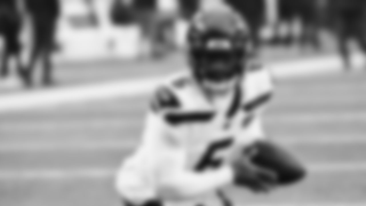 Seahawks quarterback Jalen Milroe (6) warms up at Bank of America Stadium for the Week 17 matchup vs. Panthers on December 28, 2025.