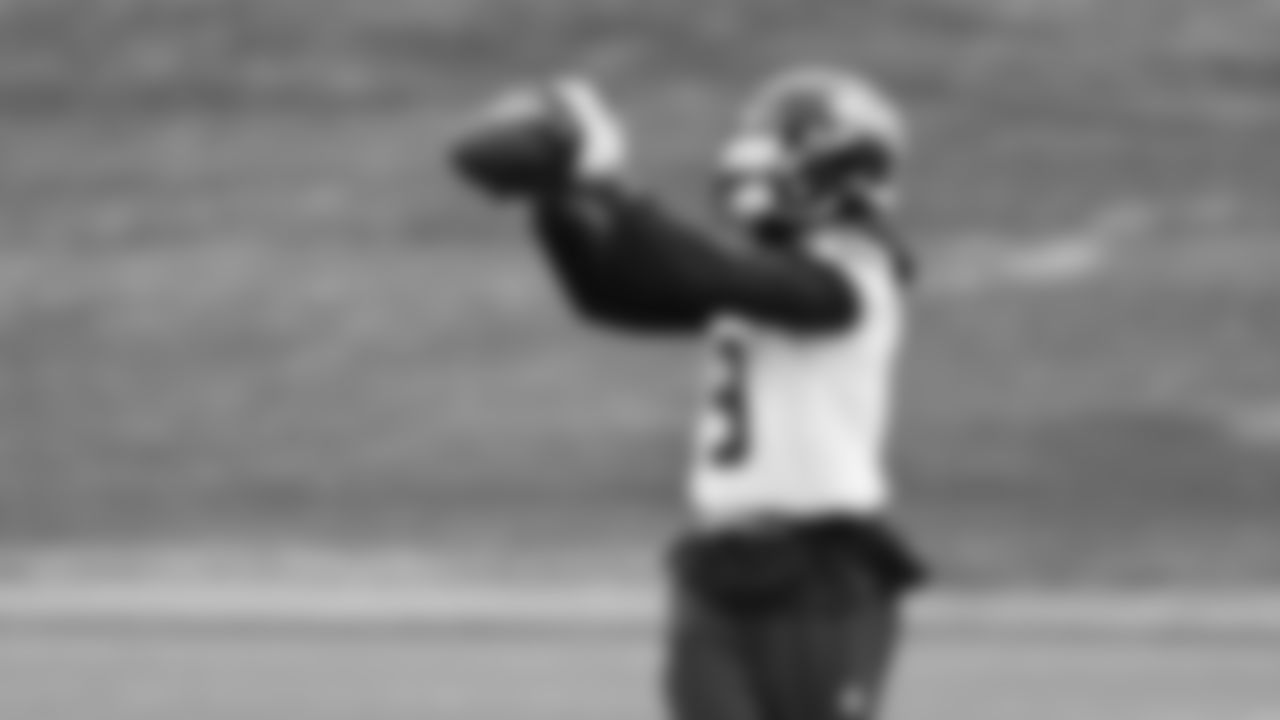 Seahawks running back Kenneth Walker III (9) practiced on Wednesday, January 1, 2026 at the Virginia Mason Athletic Center.