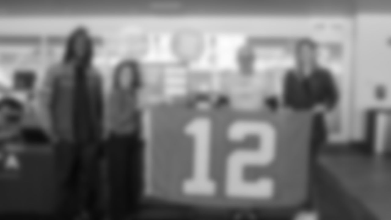 The Seahawks and Delta Air Lines honored Terry Liikala as the Delta Community Captain on May 5, 2025 at Lumen Field.
