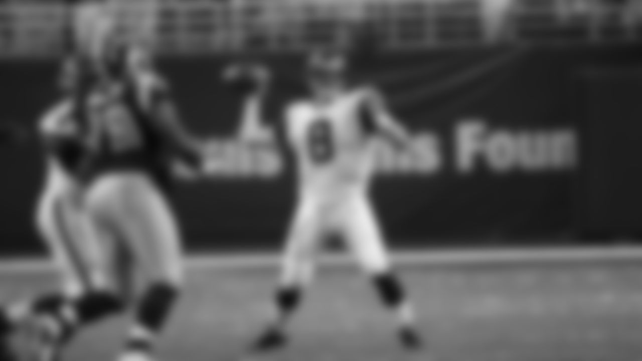 QB Matt Hasselbeck 2001-2010