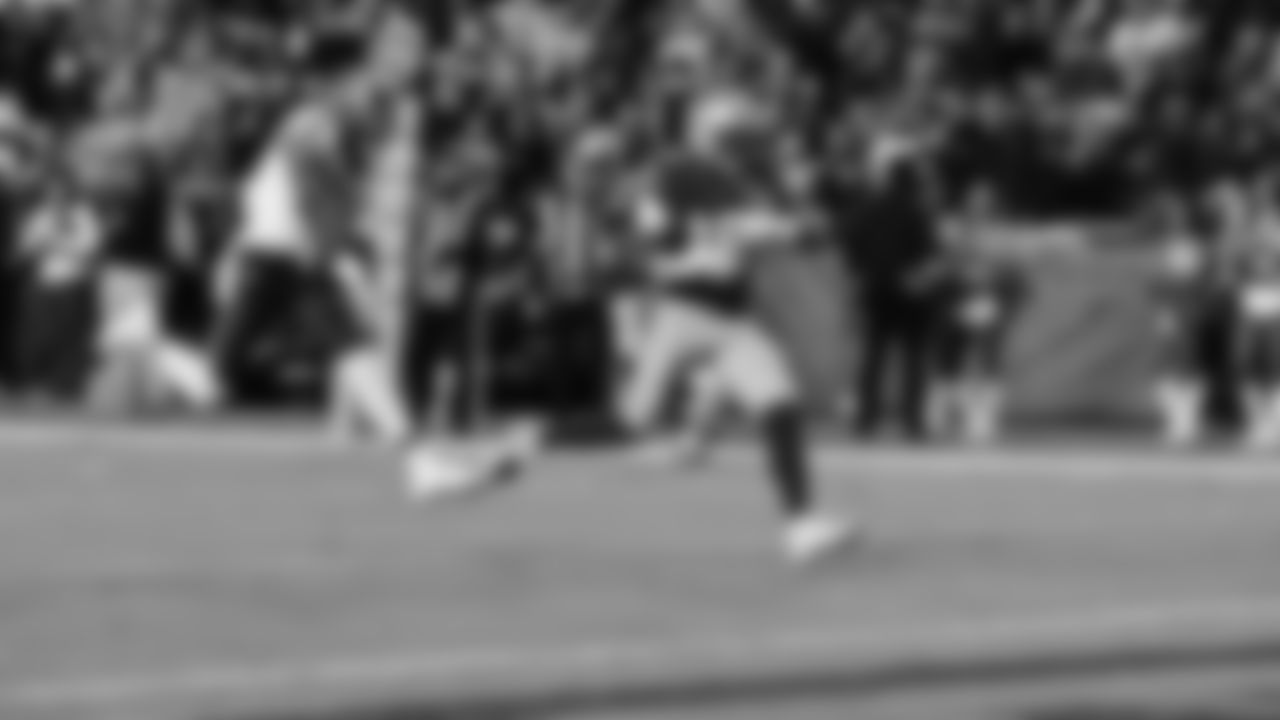 Seattle Seahawks at Washington Commanders for a week 9 throwback matchup on Nov 2, 2025