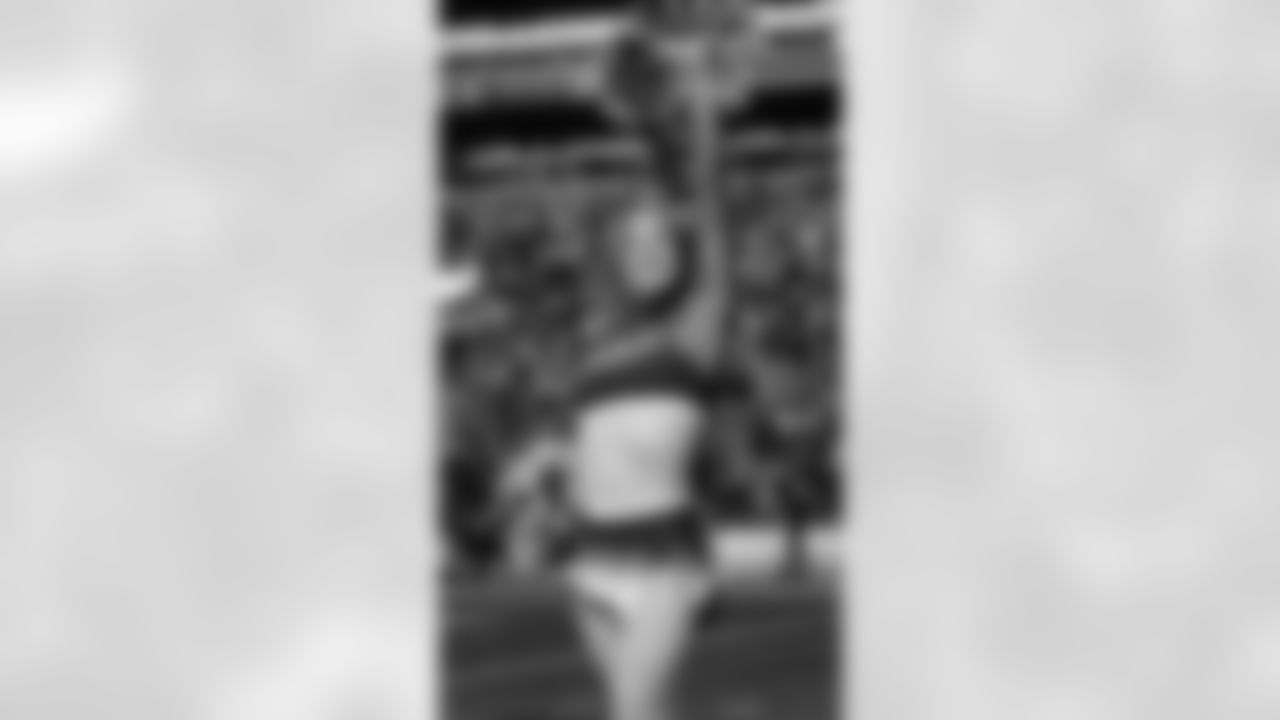 Outside of Seahawks Dancers, Macy is a dance instructor and choreographer.