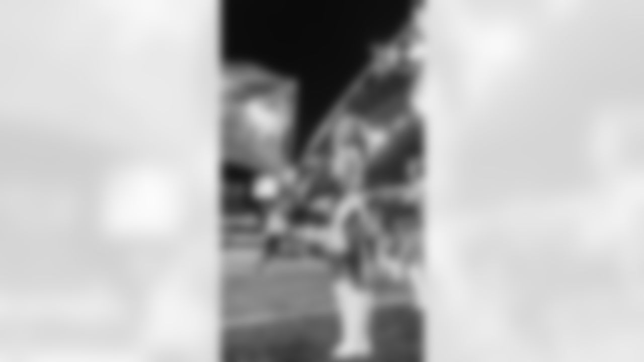 Congrats to Seahawks Pro Bowl Cheerleader, Ashli! Ashli was selected for the 2026 Pro Bowl and was recognized during Week 16 vs. the Los Angeles Rams on December 18, 2025 at Lumen Field.