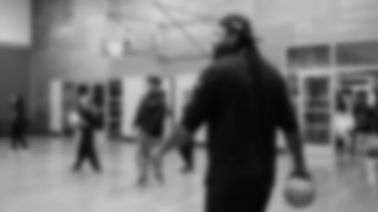 The Game Changers Program celebrated the completion of the program with a night of fun and games with Seahawks Legend Garry Gilliam on November 7, 2025.