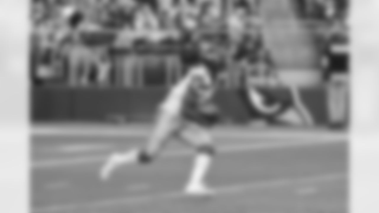 Seahawks wide receiver Jaelon Darden (1).