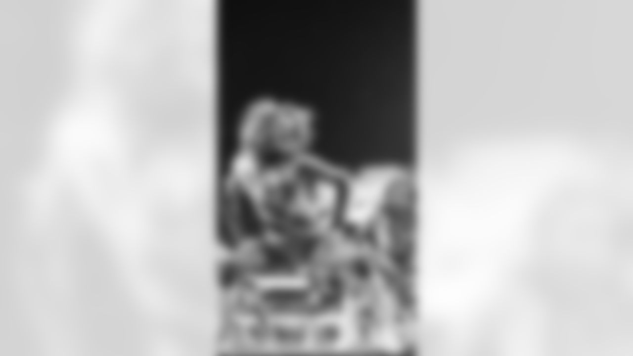 Congrats to Seahawks Pro Bowl Cheerleader, Ashli! Ashli was selected for the 2026 Pro Bowl and was recognized during Week 16 vs. the Los Angeles Rams on December 18, 2025 at Lumen Field.