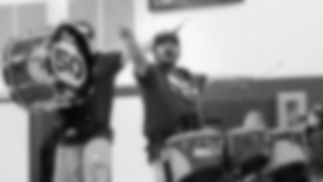 Students at Washington Middle School were surprised with a pep rally on Friday, bringing together the unique tie between sport and music. Blue Thunder, Seahawks Dancers and Legend Lofa Tatupu played a Super Bowl edition of Seahawks trivia, as well as a performance by Blue Thunder and special appearance by Seattle music legend and lead guitarist for Pearl Jam, Mike McCready.