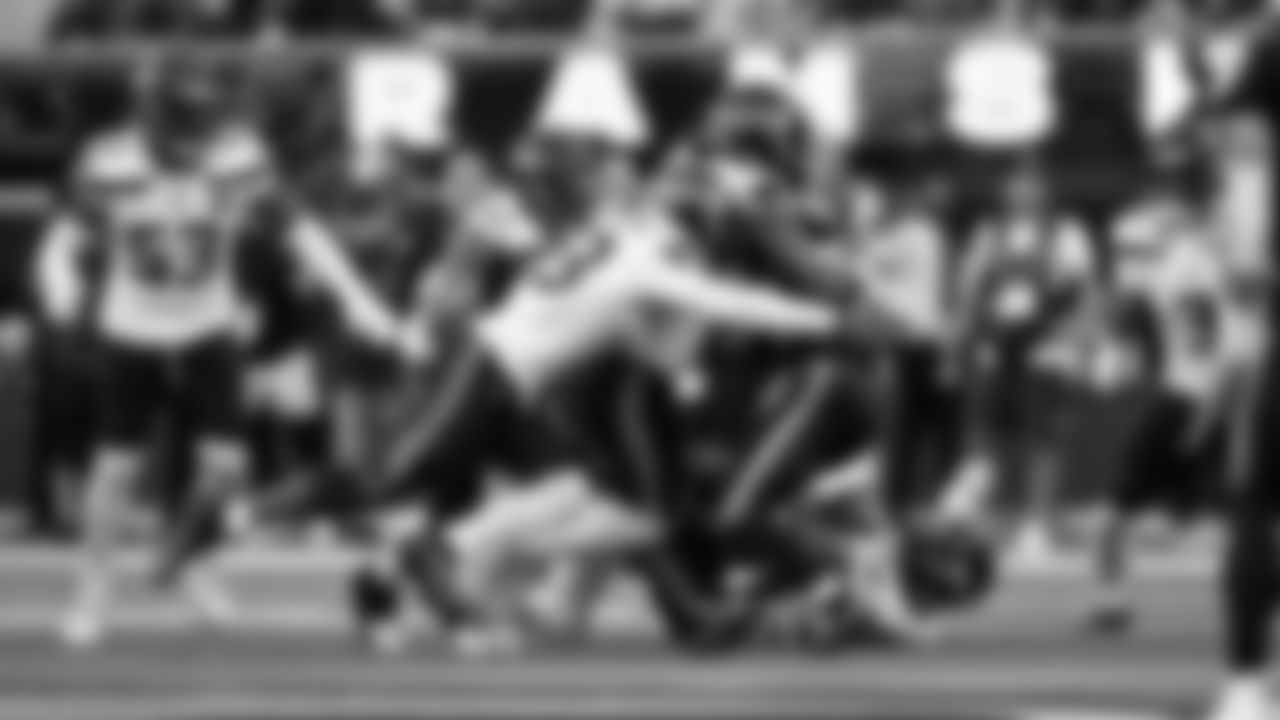 Seahawks linebacker Ernest Jones IV (13) at the Los Angeles Rams in Week 11.