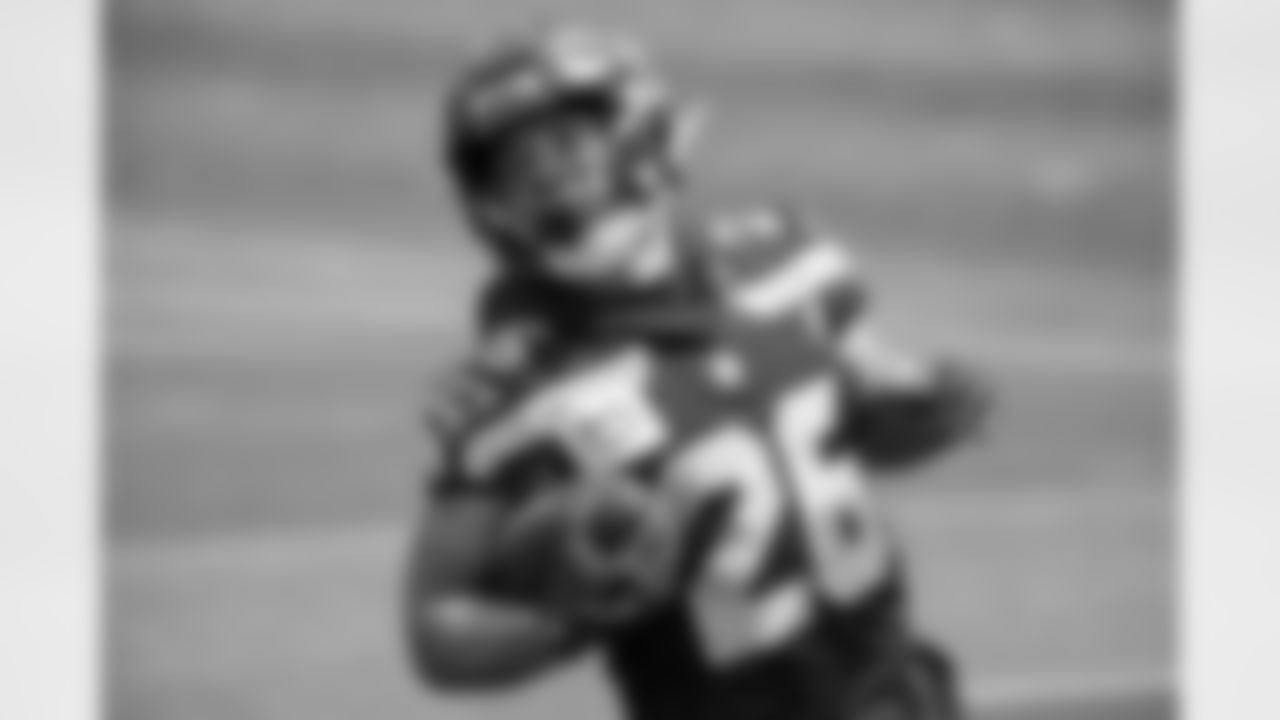 Seahawks running back Zach Charbonnet (26) participated in the Seahawks 2025 offseason workout program.