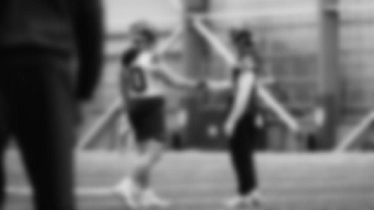 Seahawks fullback Robbie Ouzts (40) and linebacker Chazz Surratt (44)practiced on Friday, November 14, 2025 at the Virginia Mason Athletic Center.