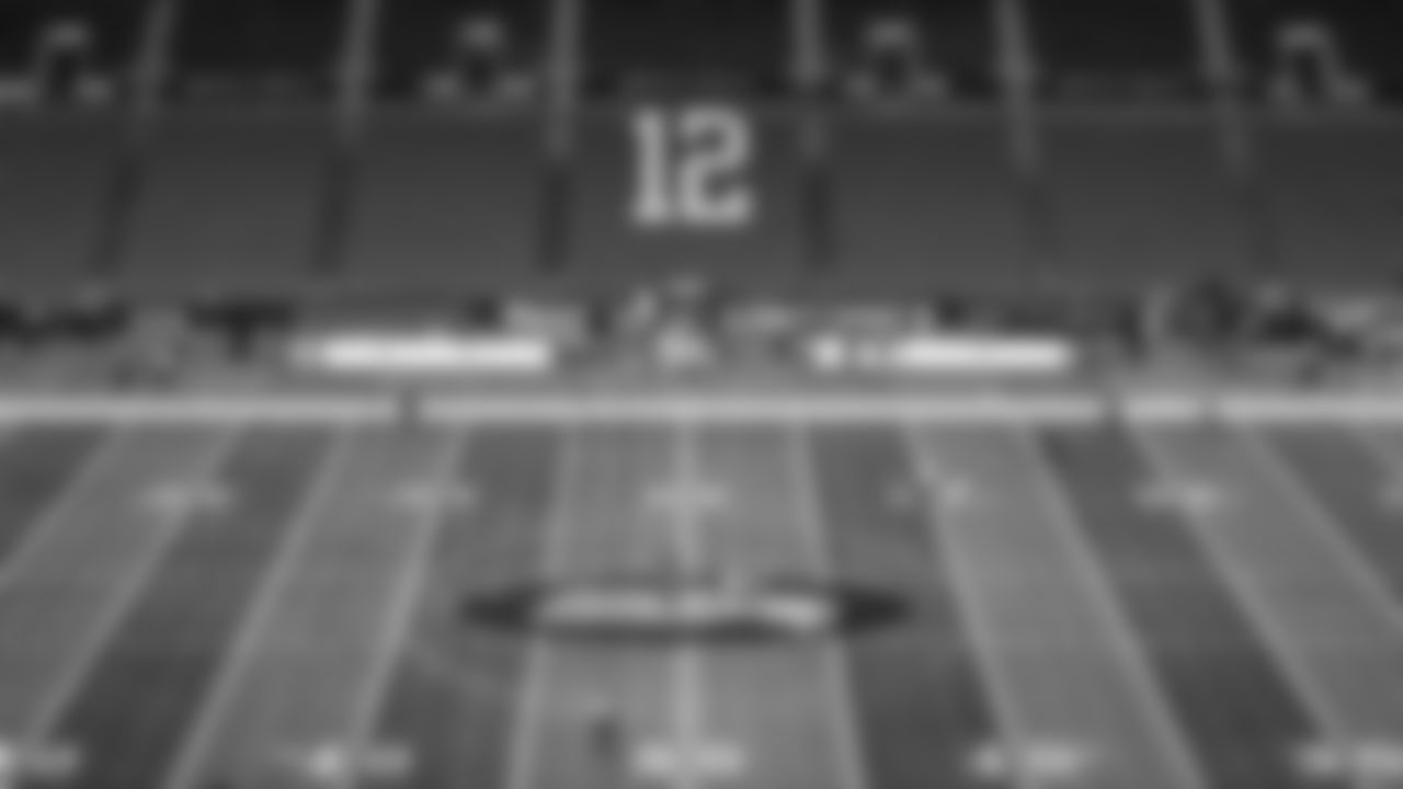 The Seahawks get ready at Lumen Field for the Week 16 matchup vs. the L.A. Rams.