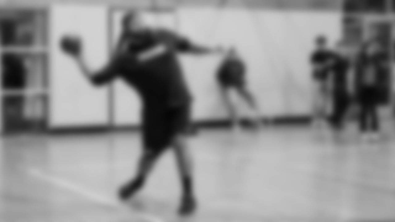 The Game Changers Program celebrated the completion of the program with a night of fun and games with Seahawks Legend Garry Gilliam on November 7, 2025.