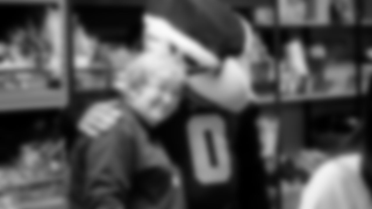 Seahawks Fullback Brady Russell, the Seahawks Dancers, and Blitz spent the day volunteering at Santa's Castle on Joint Base Lewis-McChord to celebrate the holidays and support service members and their families.