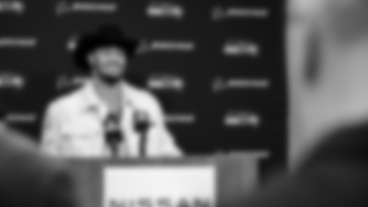 Seahawks celebrate the 30-24 win over the Tennessee Titans at Nissan Stadium on November 23, 2025.