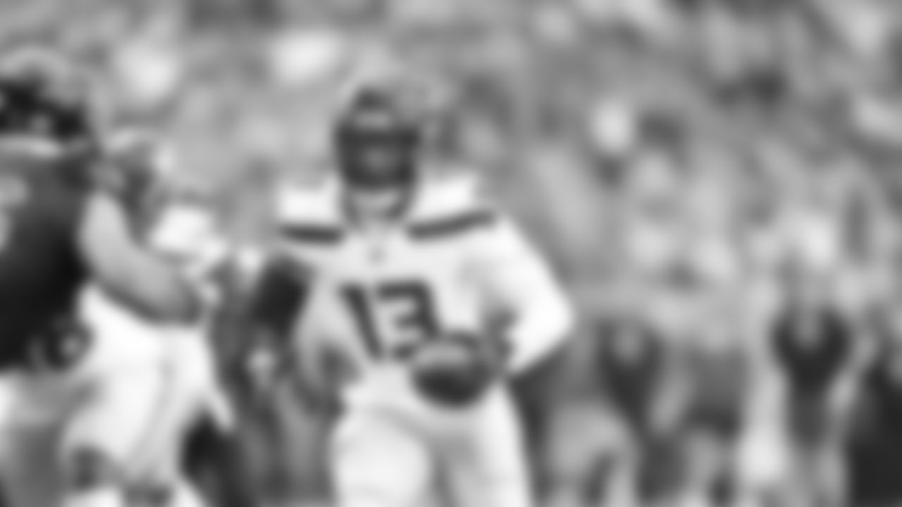 Seahawks linebacker Ernest Jones IV (13)