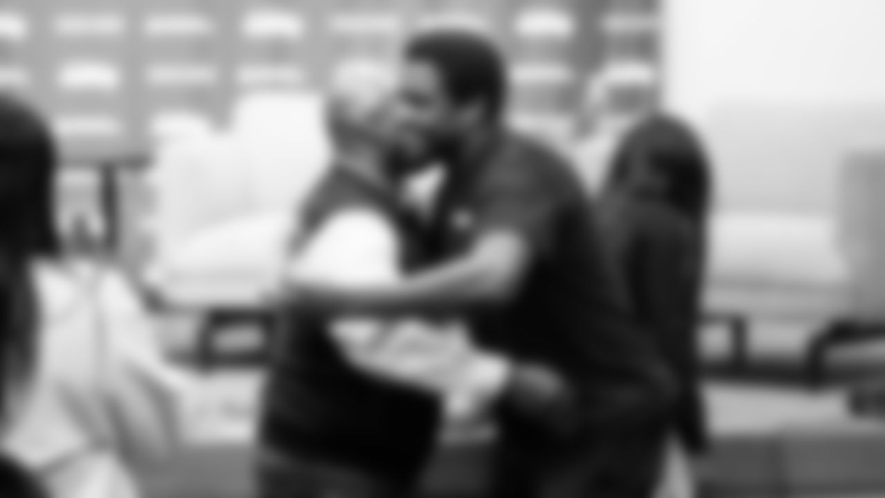 On February 19, ONYX, the Seahawks Black Employee Resource Group, in partnership with the DEI team, hosted its 2nd annual Black History Month celebration, 50 Years Strong: Celebrating Black Excellence & the Seahawks Legacy, at the Virginia Mason Athletic Center.