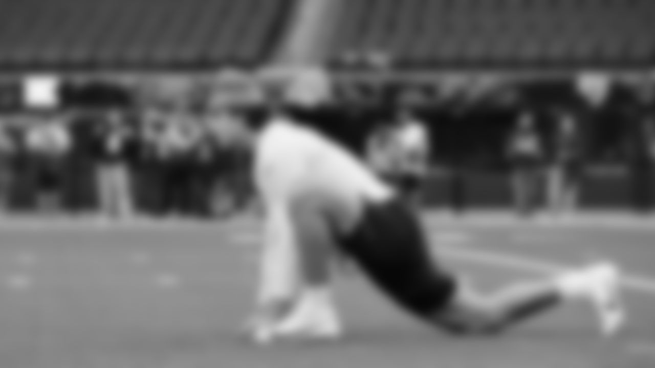 Seahawks tight end AJ Barner (88) during pregame warmups at SoFi Stadium for the Week 11 matchup at the L.A. Rams.