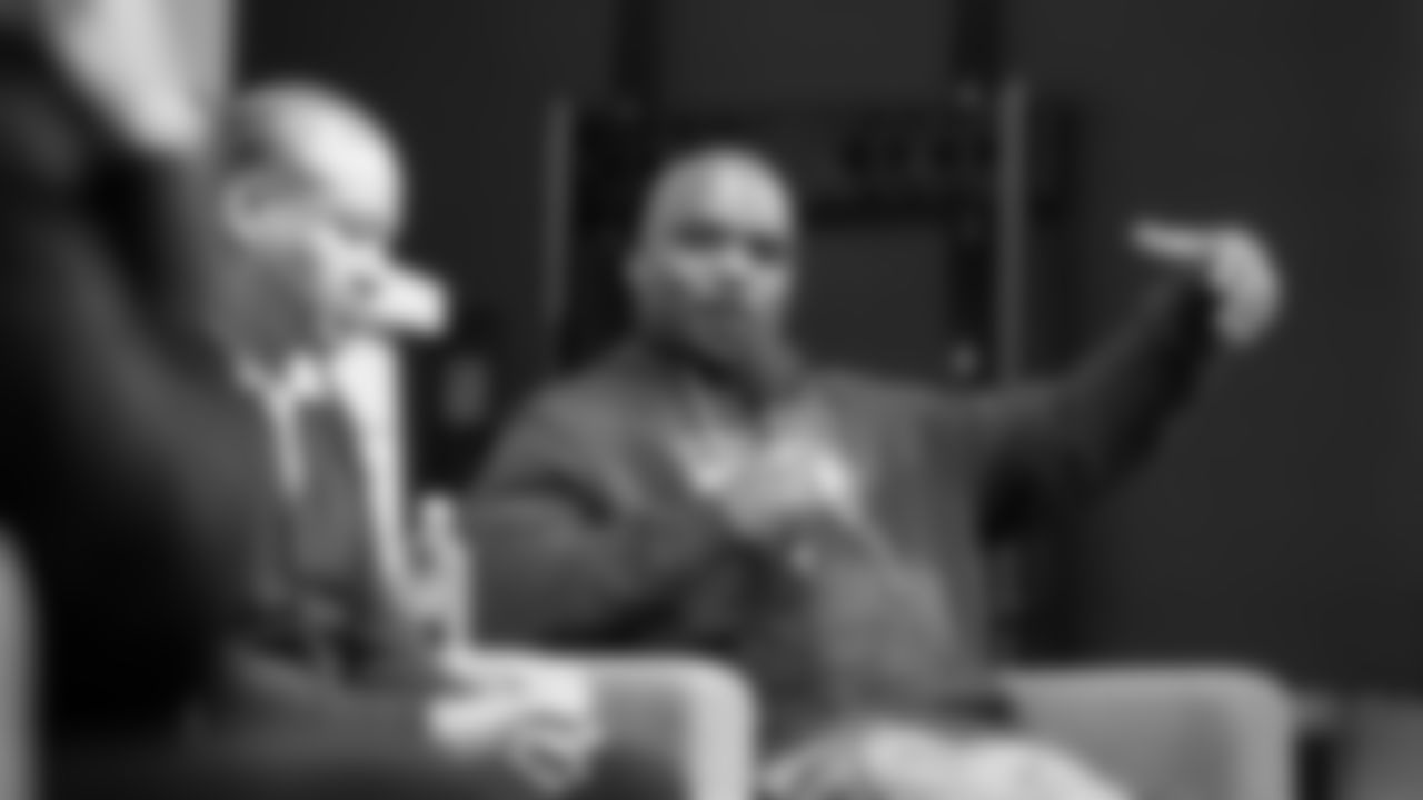 On February 19, ONYX, the Seahawks Black Employee Resource Group, in partnership with the DEI team, hosted its 2nd annual Black History Month celebration, 50 Years Strong: Celebrating Black Excellence & the Seahawks Legacy, at the Virginia Mason Athletic Center.