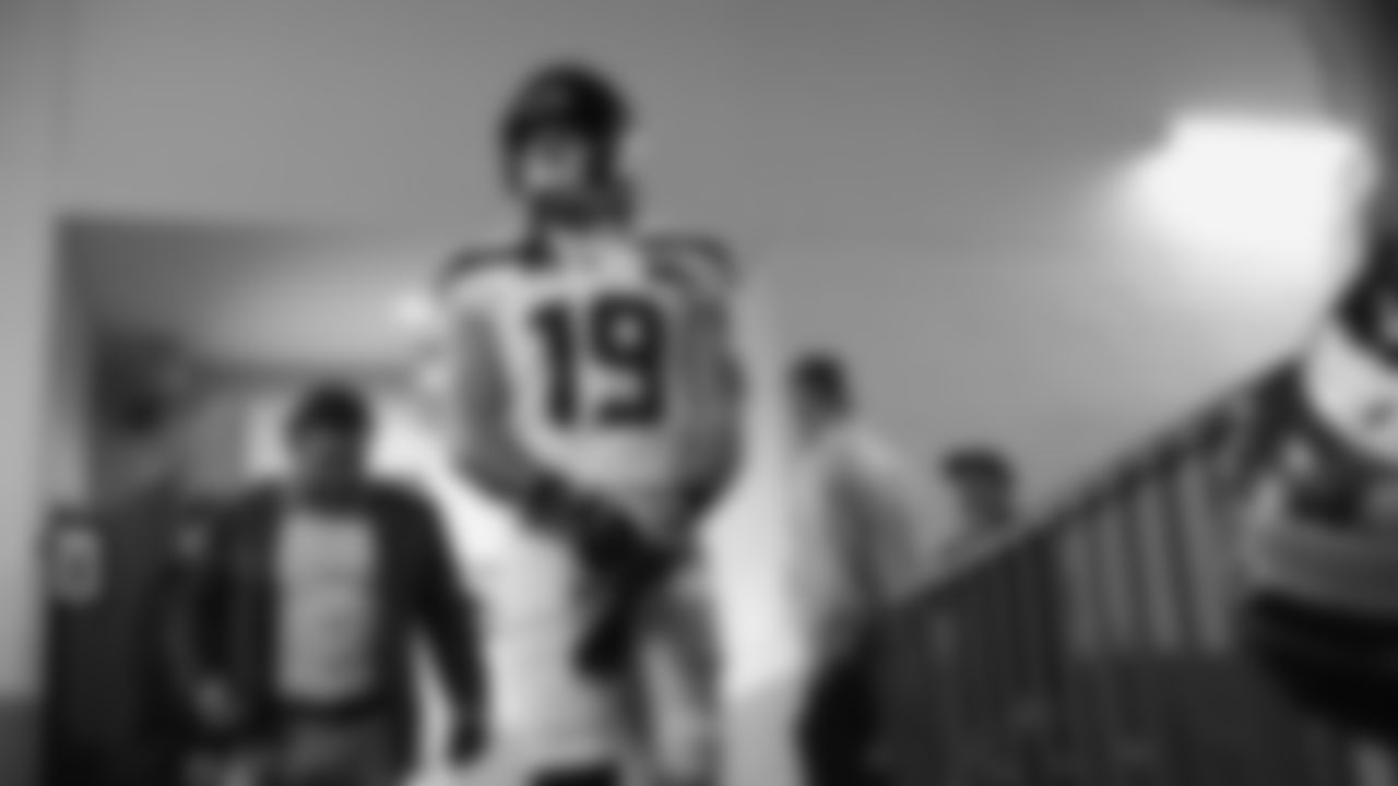 Seahawks wide receiver Jake Bobo (19) warms up at Mercedes-Benz Stadium for the Week 14 matchup vs. the Atlanta Falcons.