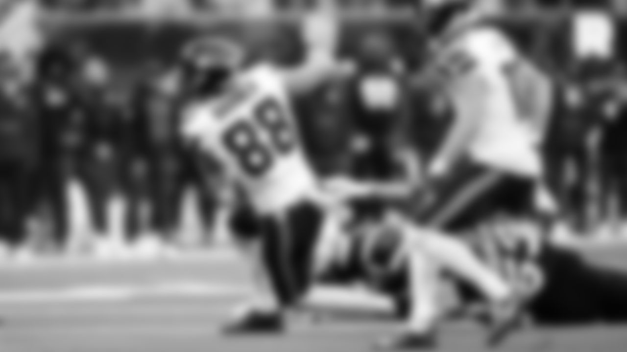 Seahawks at Rams on November 16, 2025