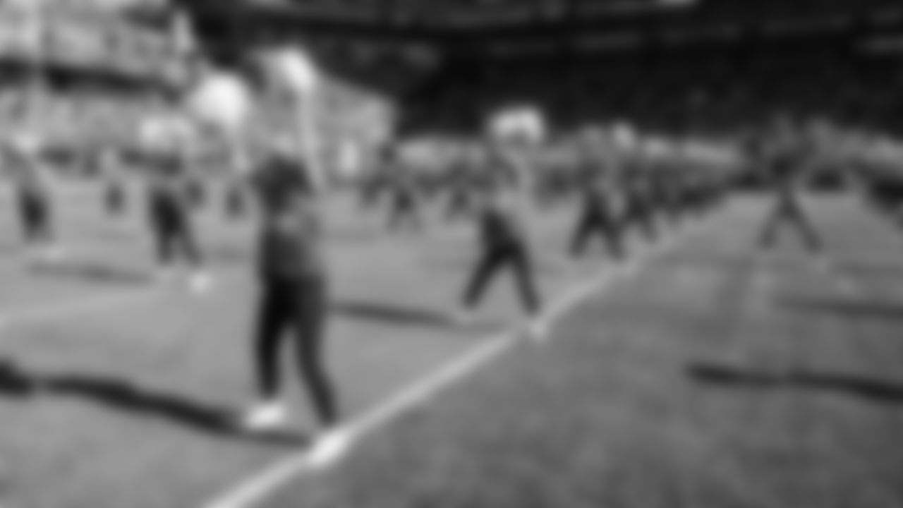 On Saturday, October 5th, Sea Gals/Seahawks Dancers alumni performed at Lumen Field.