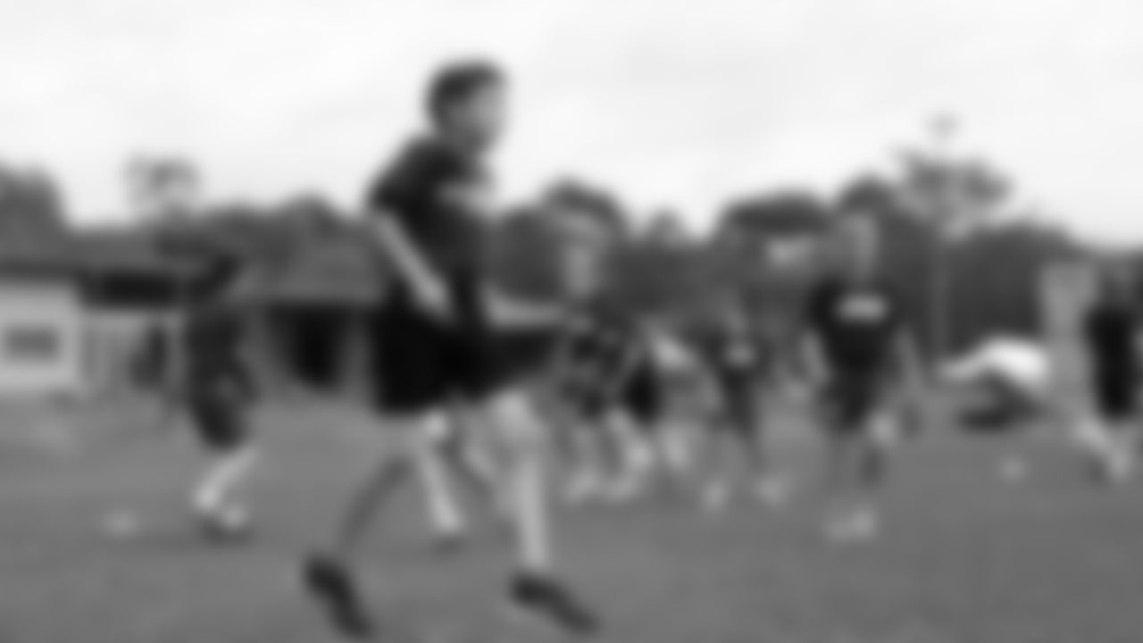 The Seahawks hosted a Seahawks Flag Football camp in Sydney, Australia where local kids had the opportunity to compete alongside Seahawks Legend Cliff Avril.