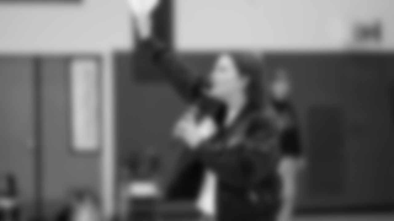 Students at Washington Middle School were surprised with a pep rally on Friday, bringing together the unique tie between sport and music. Blue Thunder, Seahawks Dancers and Legend Lofa Tatupu played a Super Bowl edition of Seahawks trivia, as well as a performance by Blue Thunder and special appearance by Seattle music legend and lead guitarist for Pearl Jam, Mike McCready.