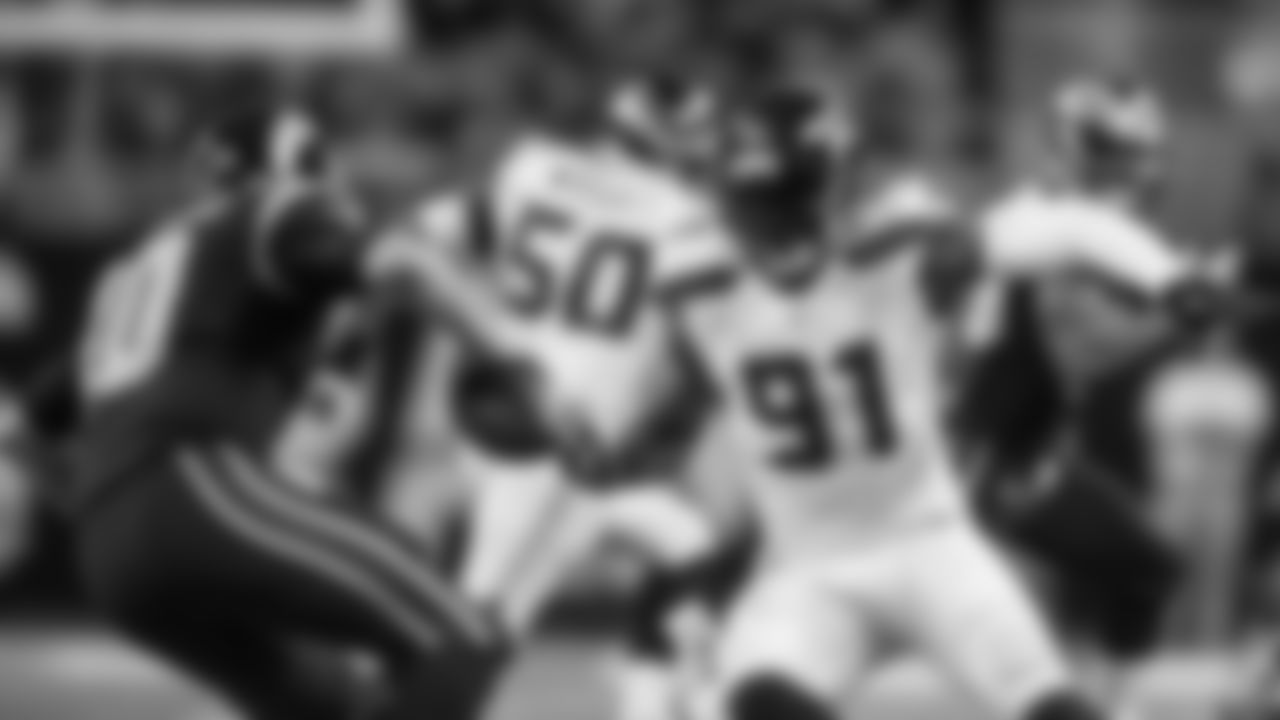 91 - DE Chris Clemons (2010-2013)