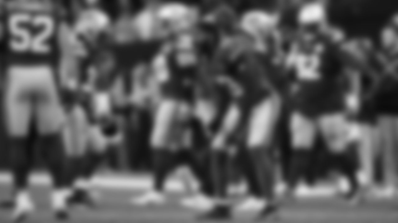 Seahawks linebacker Ernest Jones IV (13) vs. the Minnesota Vikings in Week 13.