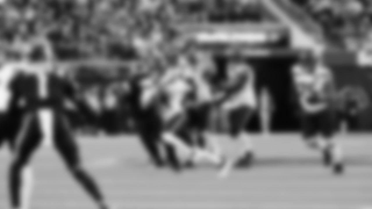 Seahawks at Rams on November 16, 2025