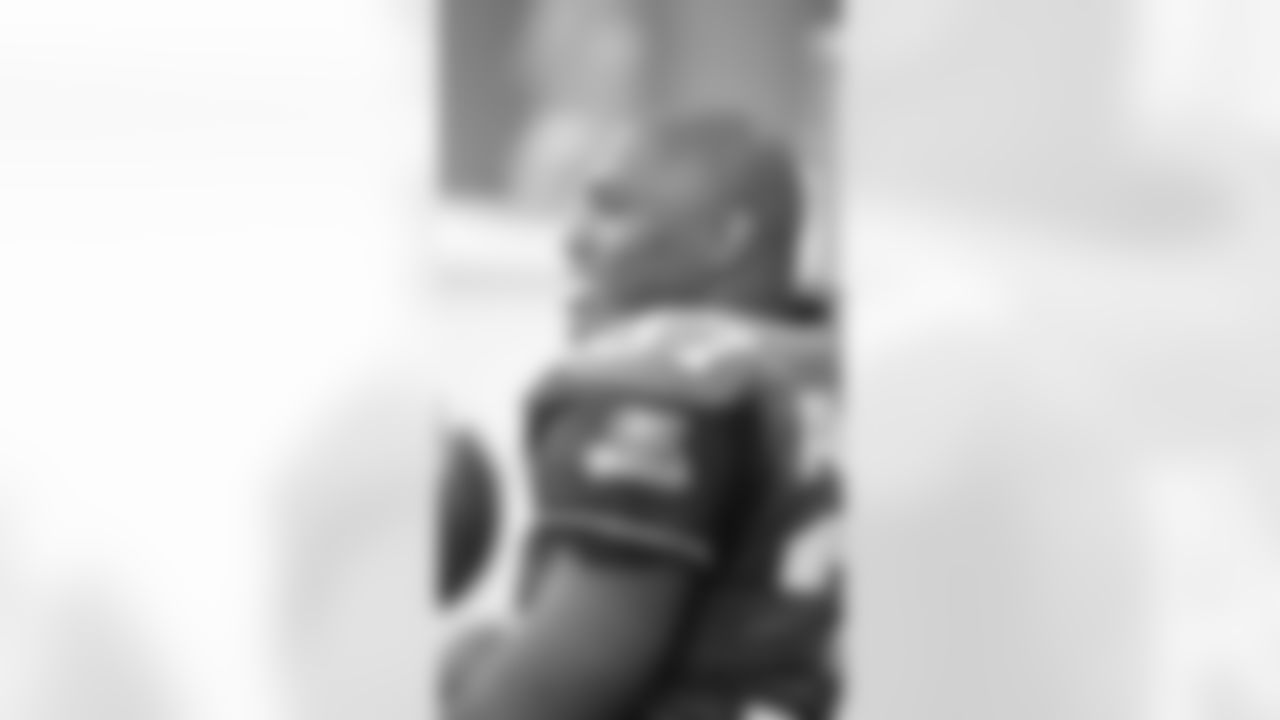 RB Shaun Alexander 2000-2007