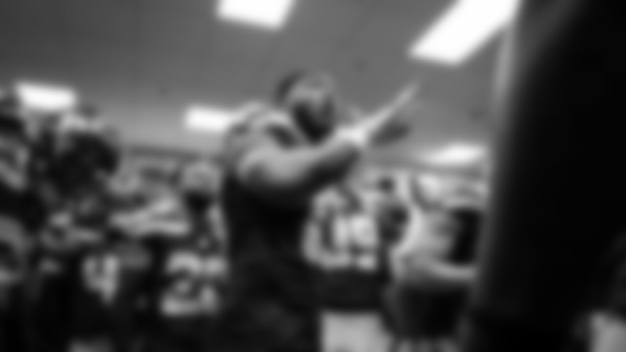 Seahawks linebacker Ernest Jones IV (13) vs. the San Francisco 49ers in Week 1.