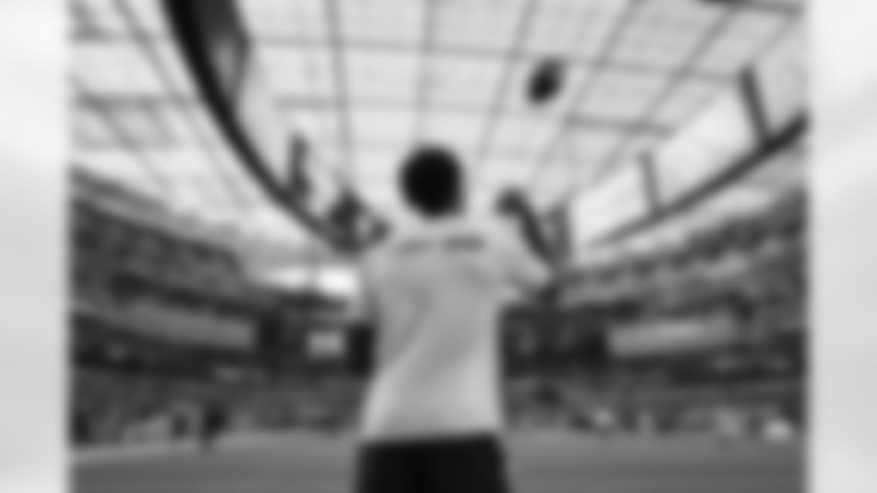 Pittsburgh Steelers cornerback Joey Porter Jr. (24) during a regular season game between the Pittsburgh Steelers and the Los Angeles Chargers, Sunday, Nov. 9, 2025 in Inglewood, CA. (Alysa Rubin / Pittsburgh Steelers)