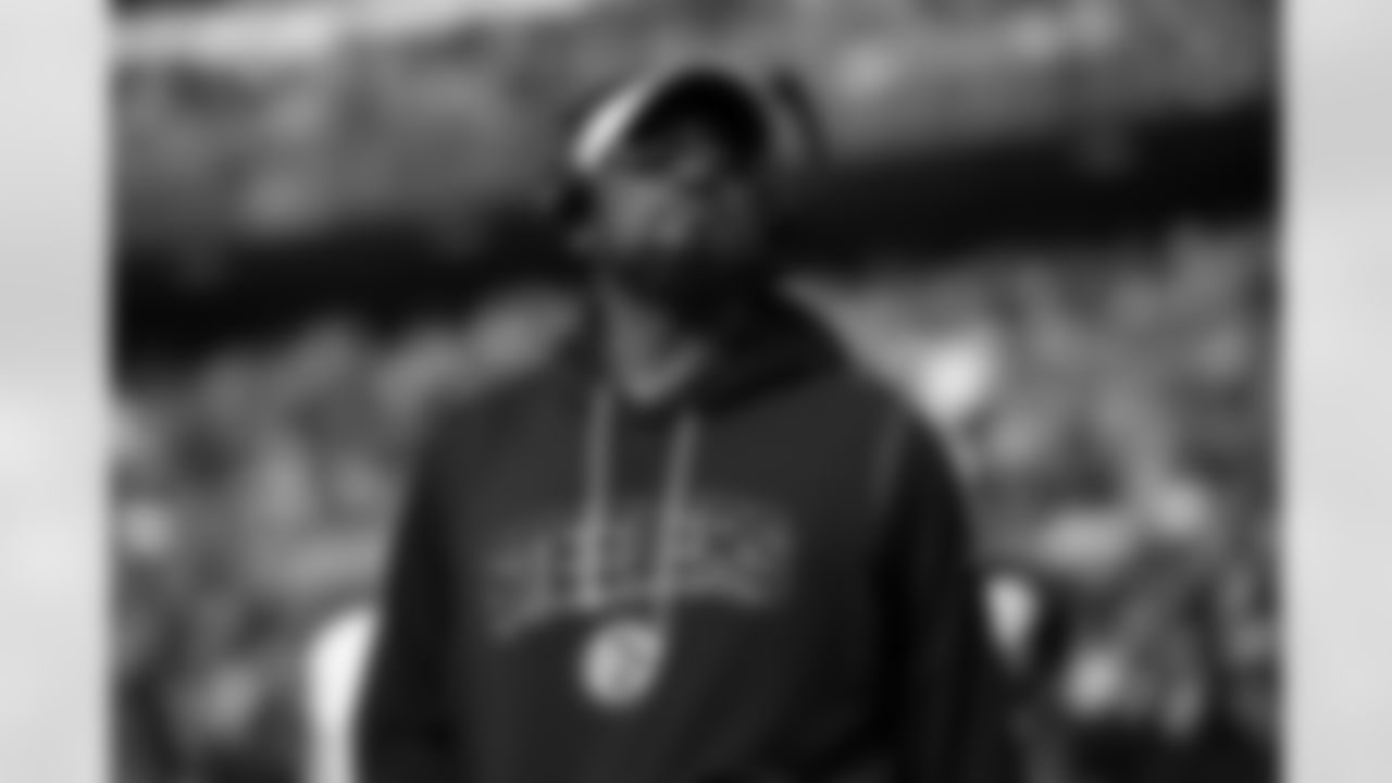 Pittsburgh Steelers head coach Mike Tomlin prior to a regular season game between the Pittsburgh Steelers and the Baltimore Ravens, Sunday, Dec. 7, 2025 in Baltimore, MD. The Steelers defeated the Ravens 27-22. (Karl Roser / Pittsburgh Steelers)