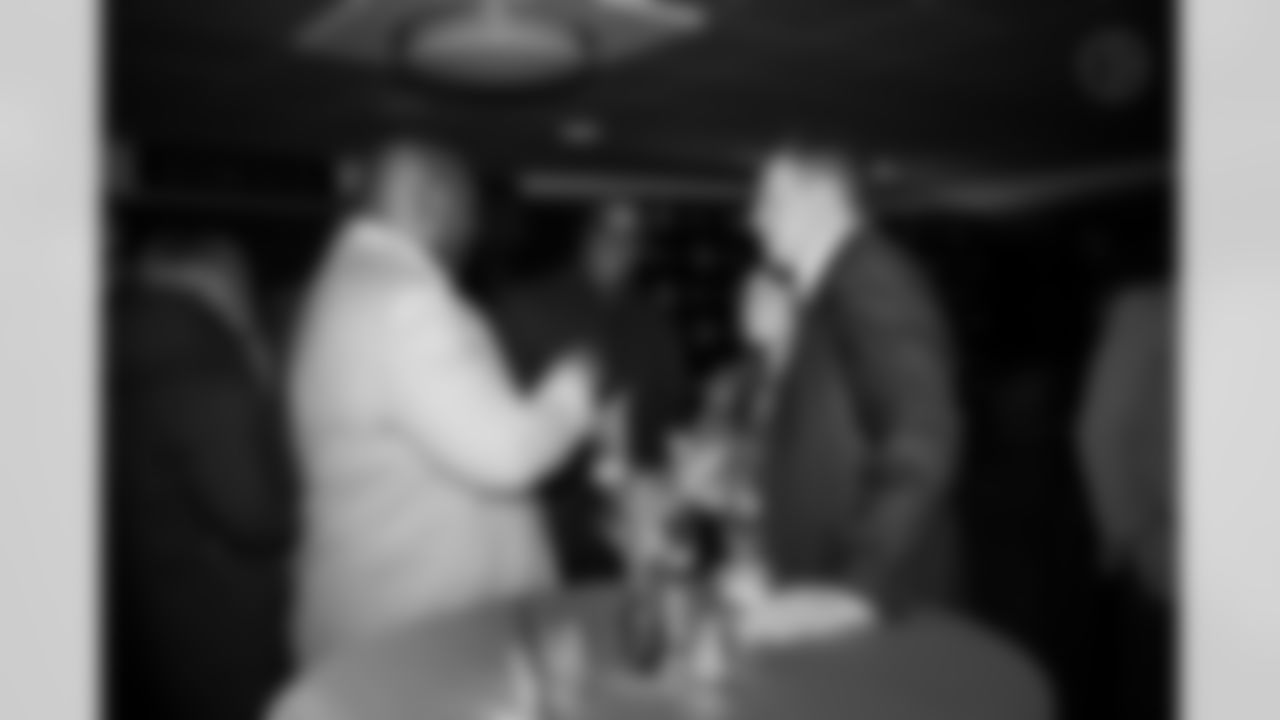 The Pittsburgh Steelers celebrate the 2025 Hall of Honor Class during the Hall of Honor Dinner Ceremony presented by U.S. Steel on Sunday, Dec. 14, 2025 in Pittsburgh, PA. (Alysa Rubin / Pittsburgh Steelers)