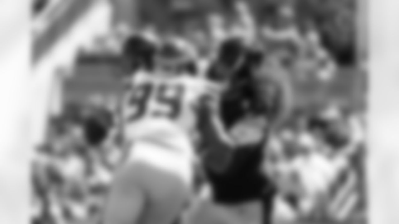 Pittsburgh Steelers offensive lineman Isaac Seumalo (73) during a regular season game between the Pittsburgh Steelers and the Seattle Seahawks, Sunday, Sept. 14, 2025 in Pittsburgh, PA. The Seahawks beat the Steelers 31-17. (Taylor Ollason / Pittsburgh Steelers)