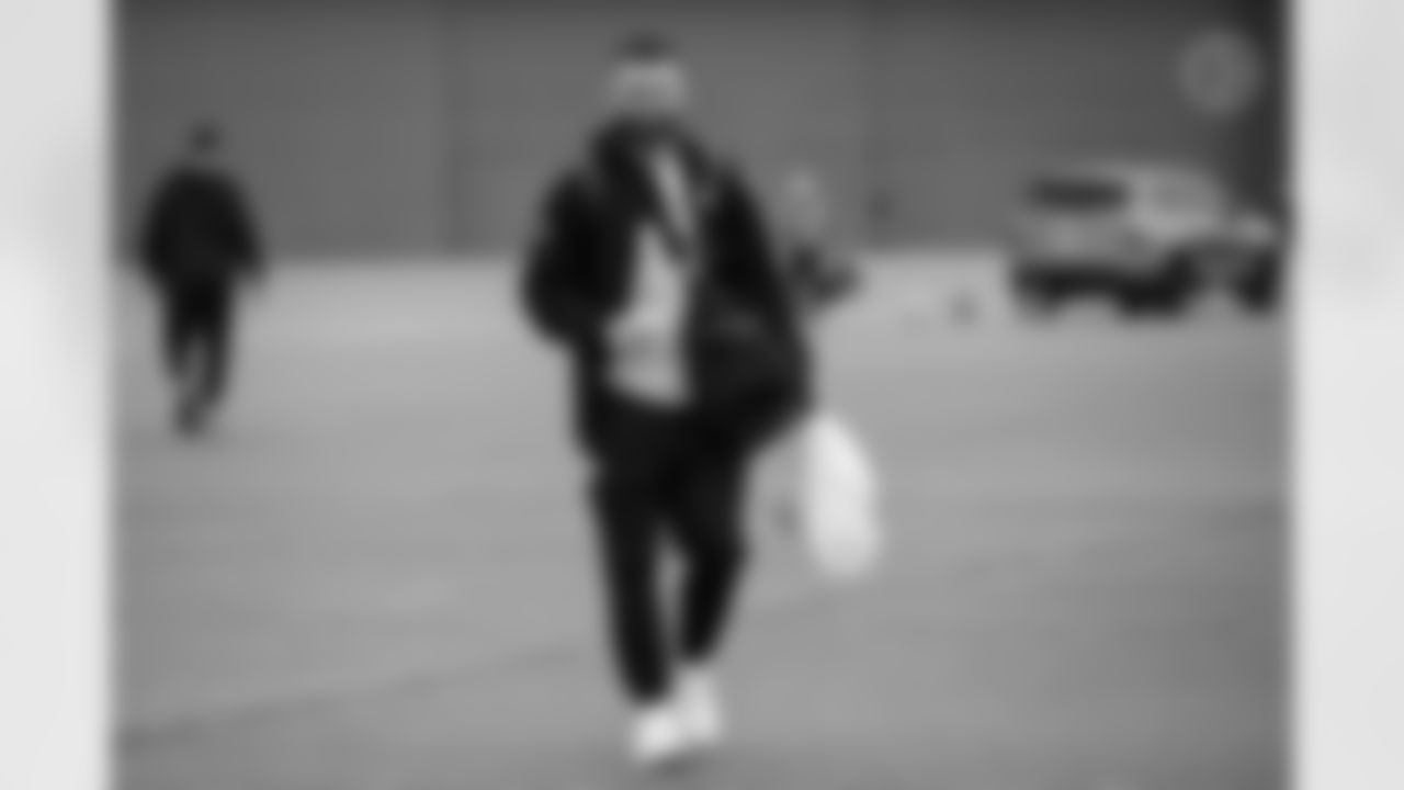 Pittsburgh Steelers quarterback Skylar Thompson (17) travels to Los Angeles on Saturday, Nov. 8, 2025 for the Week 10 regular season matchup against the Los Angeles Chargers. (Alysa Rubin / Pittsburgh Steelers)