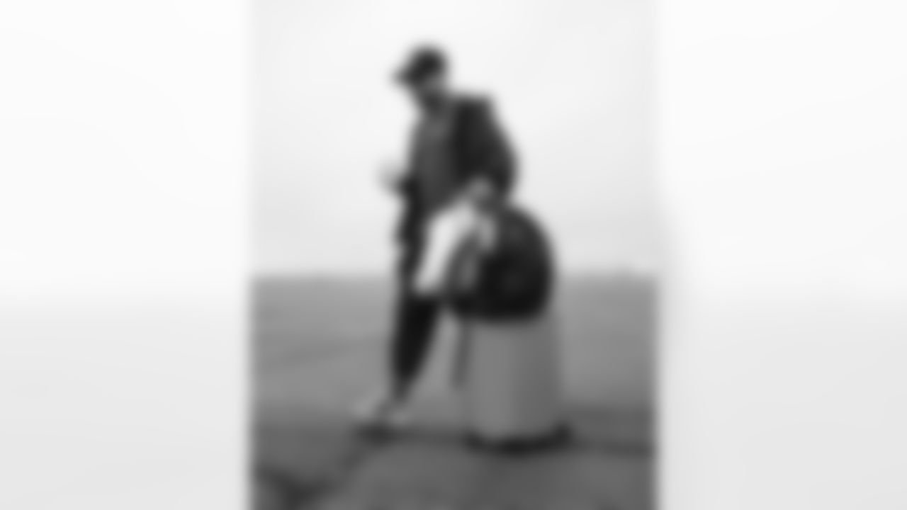 Pittsburgh Steelers running back Kenneth Gainwell (14) travels to Los Angeles on Saturday, Nov. 8, 2025 for the Week 10 regular season matchup against the Los Angeles Chargers. (Alysa Rubin / Pittsburgh Steelers)