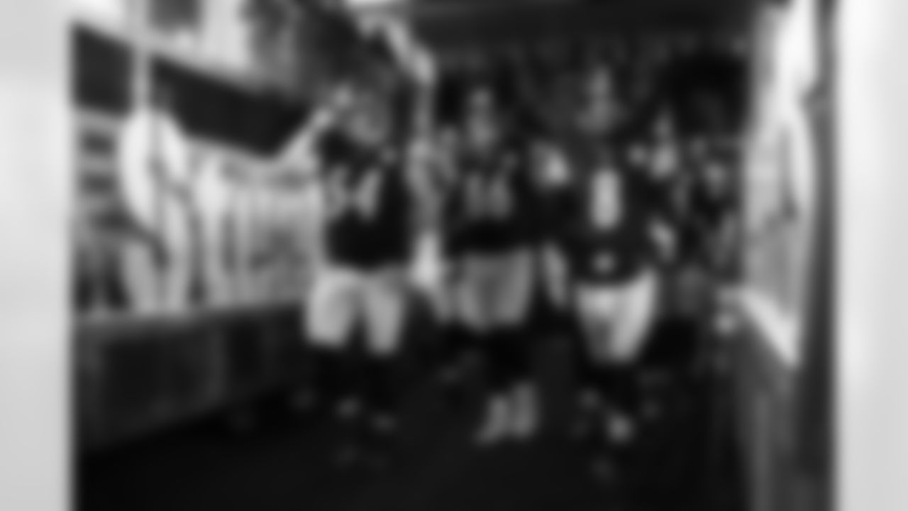 Pittsburgh Steelers center Zach Frazier (54), Pittsburgh Steelers guard Mason McCormick (66) and Pittsburgh Steelers quarterback Aaron Rodgers (8) during a regular season game between the Pittsburgh Steelers and the Baltimore Ravens, Sunday, Jan. 4, 2026 in Pittsburgh, PA. (Jared Wickerham / Pittsburgh Steelers)