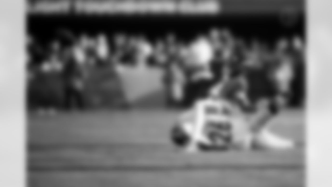 Pittsburgh Steelers cornerback Brandin Echols (26) breaks up a pass during a regular season game against the Baltimore Ravens, Sunday, Dec. 7, 2025 in Baltimore, MD. The Steelers defeated the Ravens 27-22. (Alysa Rubin / Pittsburgh Steelers)