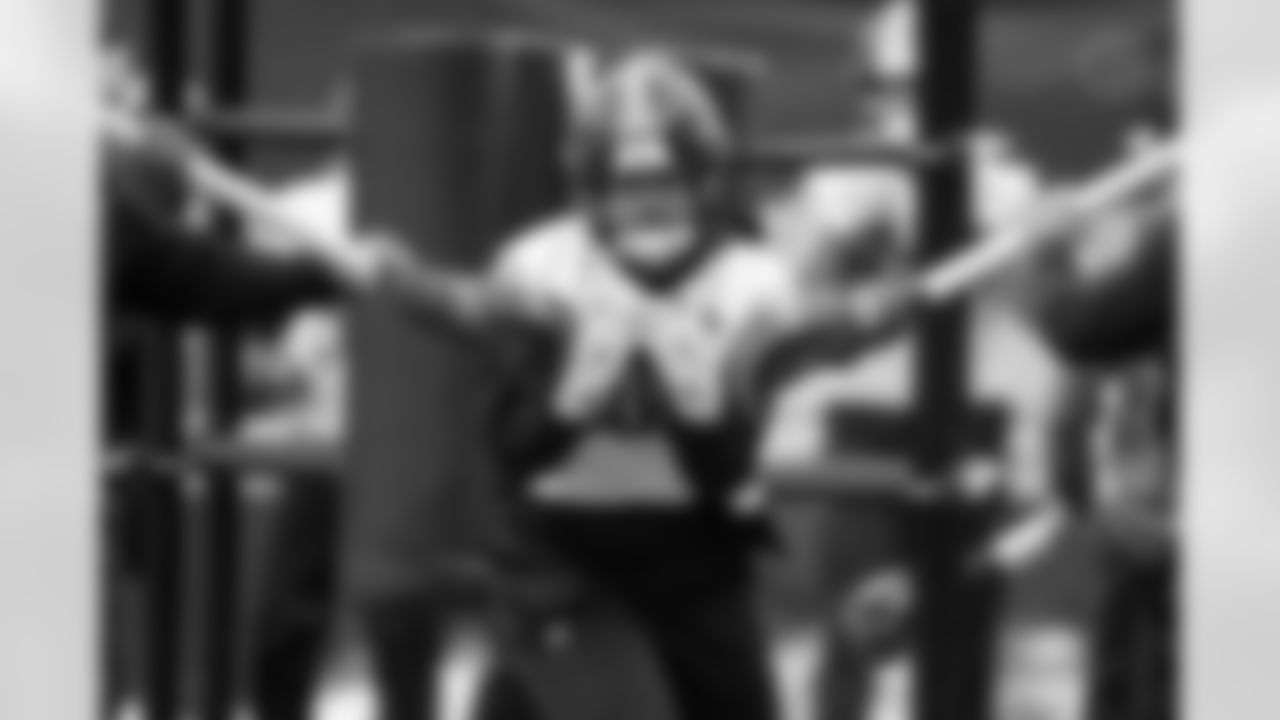 Pittsburgh Steelers tight end Pat Freiermuth (88) during practice at the UPMC Rooney Sports Complex preparing for a Wild Card matchup against the Houston Texans, Friday, Jan. 9, 2026 in Pittsburgh, PA. (Karl Roser / Pittsburgh Steelers)