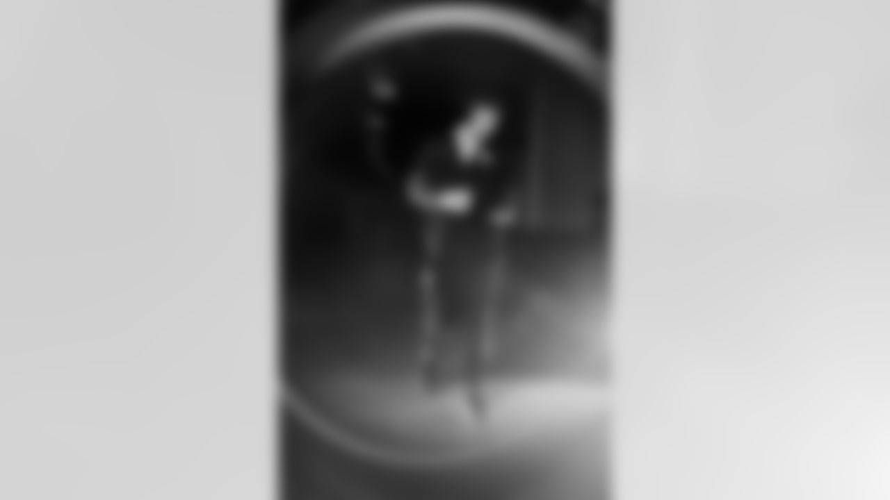 Pittsburgh Steelers linebacker Jack Sawyer (33) during a regular season game between the Pittsburgh Steelers and the Indianapolis Colts, Sunday, Nov. 2, 2025 in Pittsburgh, PA. (Alysa Rubin / Pittsburgh Steelers)