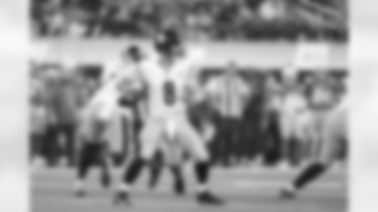 Pittsburgh Steelers quarterback Aaron Rodgers (8) during a regular season game between the Pittsburgh Steelers and the Los Angeles Chargers, Sunday, Nov. 9, 2025 in Inglewood, CA. (Karl Roser / Pittsburgh Steelers)