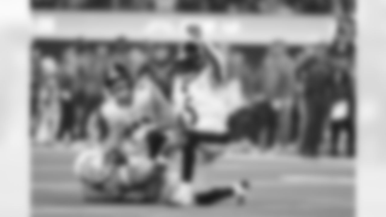 Pittsburgh Steelers cornerback Jalen Ramsey (5) Pittsburgh Steelers linebacker Payton Wilson (41) during a regular season game between the Pittsburgh Steelers and the Los Angeles Chargers, Sunday, Nov. 9, 2025 in Inglewood, CA. (Karl Roser / Pittsburgh Steelers)