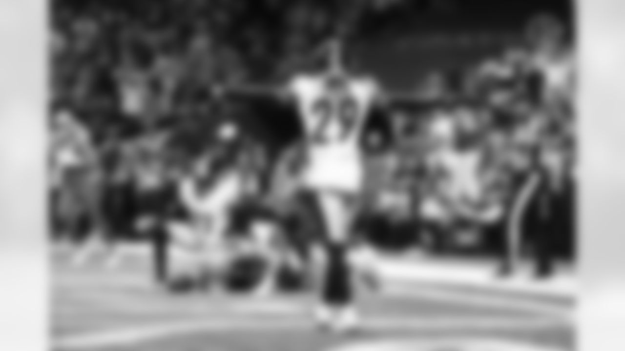 Pittsburgh Steelers safety Kyle Dugger (29) during a regular season game between the Pittsburgh Steelers and the Detroit Lions, Sunday, Dec. 21, 2025 in Detroit, MI. (Jared Wickerham / Pittsburgh Steelers)