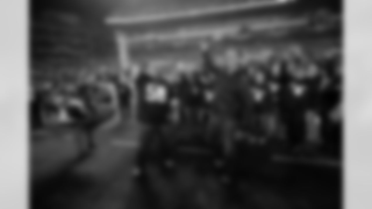 Billy Gardell and Seth Meyers led the Terrible Towel Twirl for the Steelers game against the Houston Texans in 2014