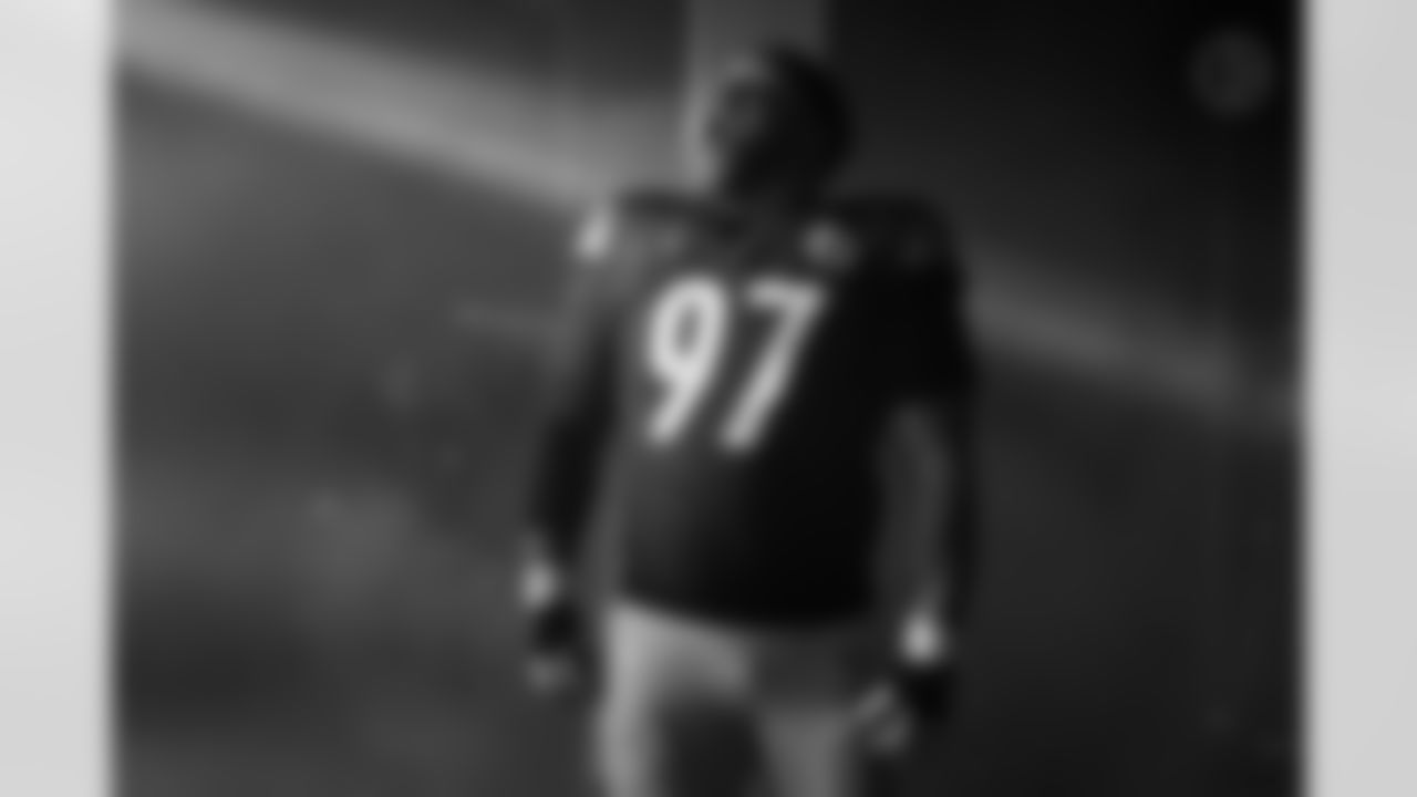 Pittsburgh Steelers defensive tackle Cameron Heyward (97) prior to a regular season game between the Pittsburgh Steelers and the Baltimore Ravens, Sunday, Jan. 4, 2026 in Pittsburgh, PA. The Steelers defeated the Ravens 26-24. (Karl Roser / Pittsburgh Steelers)